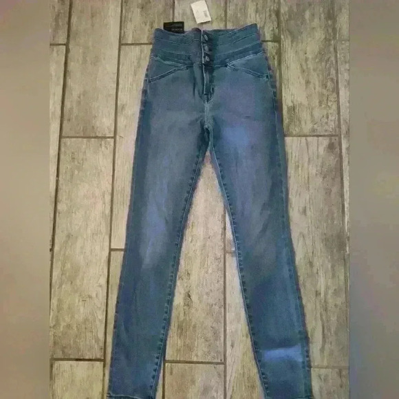 NWT J Brand photo ready HD jeans size 26 #181 - Picture 1 of 2